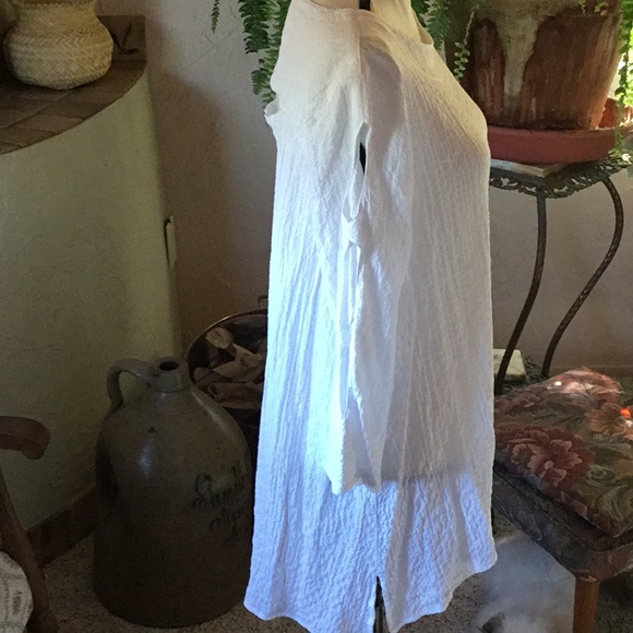 NWOT Ali Miles Cut Out Sleeve Top - Picture 2 of 6